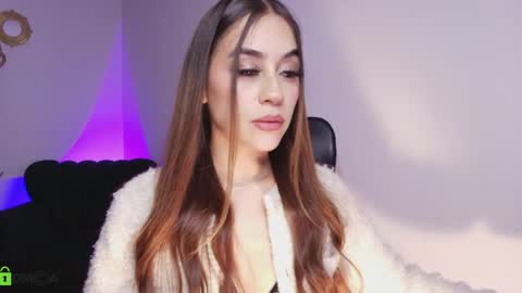 Snapshot of aliss_es chatting on December 2025 04:43:02 AM ALISS online show from December 2025 04:43:02 AM