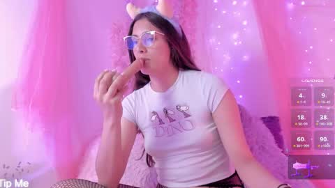 Snapshot of alissa_cute1 chatting on September 2025 02:55:02 AM Mia online show from September 2025 02:55:02 AM