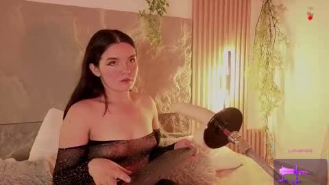 Snapshot of alissa_cute1 chatting on November 2025 08:07:01 PM Mia online show from November 2025 08:07:01 PM