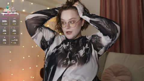 Snapshot of alissa_styles chatting on December 2024 04:17:01 PM Alissa online show from December 2024 04:17:01 PM