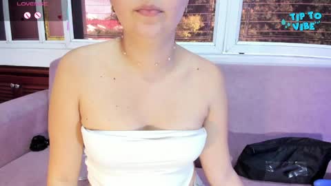 Snapshot of alissajoness chatting on May 2026 11:49:01 AM Alissa online show from May 2026 11:49:01 AM