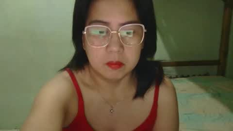 alissalove18 online show from April 2026 09:09:02 PM