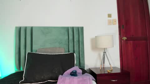 Snapshot of alissanix chatting on December 2024 12:52:01 AM AlissaNix online show from December 2024 12:52:01 AM