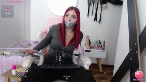 Snapshot of alissia_kent99 chatting on February 2025 05:33:01 PM Alissia online show from February 2025 05:33:01 PM