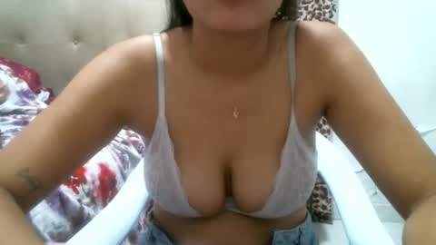 Snapshot of alisson_2508 chatting on April 2026 12:55:02 AM alison online show from April 2026 12:55:02 AM