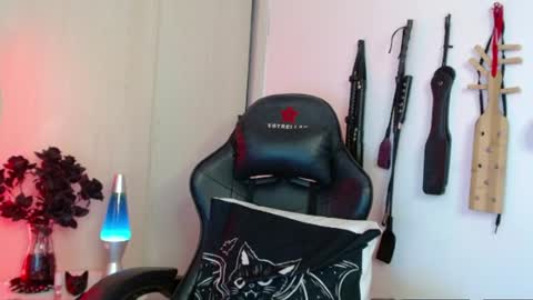 Alisson Beckett online show from April 2026 09:56:02 PM