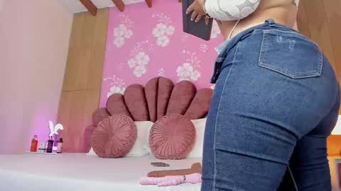 alissonpeach01 online show from October 2025 02:40:01 PM