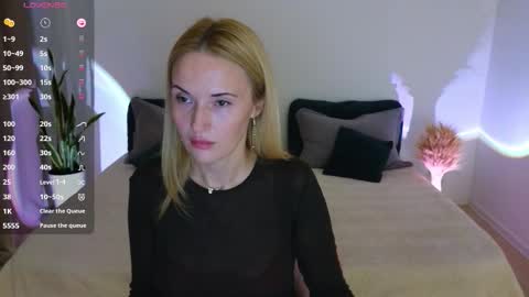 alisssarose online show from October 2025 08:42:01 PM