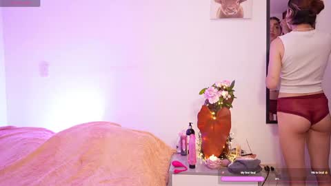 Snapshot of aliteylor chatting on April 2026 10:14:02 PM Alicia Teylor online show from April 2026 10:14:02 PM