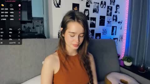 Alivia online show from November 2025 09:21:01 AM