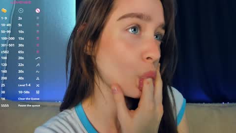 Alivia online show from April 2026 06:55:01 AM