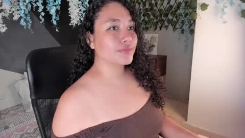 Snapshot of alixon_fiore5 chatting on March 2026 08:53:02 AM alixon online show from March 2026 08:53:02 AM