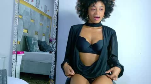 Snapshot of aliyahbrowns chatting on May 2026 08:25:01 PM Aliyah... online show from May 2026 08:25:01 PM