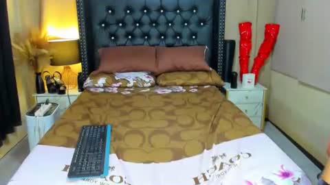 aliyah online show from October 2025 05:19:02 AM