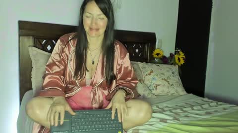 Andrea..... online show from February 2025 12:42:01 AM