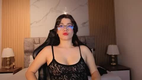 Snapshot of alkivamoon chatting on April 2026 07:11:02 PM alkivamoon online show from April 2026 07:11:02 PM