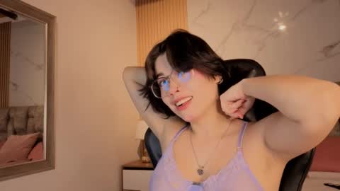 Snapshot of alkivamoon chatting on May 2026 07:22:01 PM alkivamoon online show from May 2026 07:22:01 PM