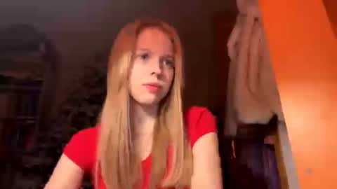 Lina online show from December 2025 07:27:02 AM