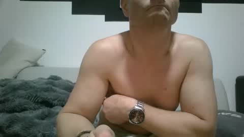 Snapshot of alles594462 chatting on October 2025 03:01:02 AM alles594462 online show from October 2025 03:01:02 AM