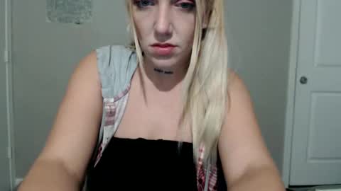 Snapshot of allforthedxll chatting on January 2025 03:56:02 AM allforthedxll online show from January 2025 03:56:02 AM