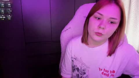 Snapshot of alli_zi chatting on June 2026 08:24:02 AM Blair online show from June 2026 08:24:02 AM