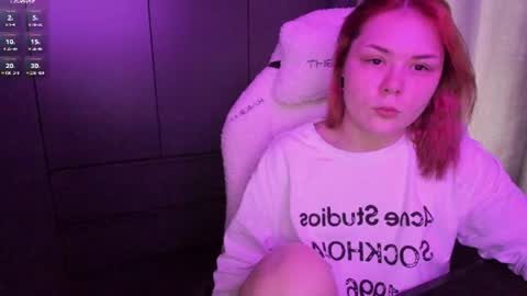 Snapshot of alli_zi chatting on June 2026 12:35:01 AM Blair online show from June 2026 12:35:01 AM