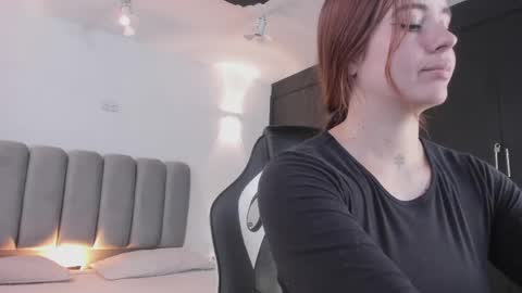 Snapshot of allicelover chatting on April 2026 01:16:02 PM ALLICE online show from April 2026 01:16:02 PM