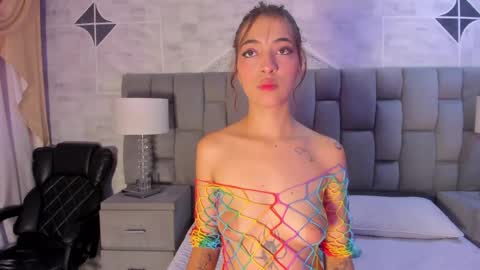 Snapshot of allicerosero chatting on October 2025 04:53:02 AM Allice online show from October 2025 04:53:02 AM