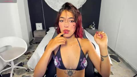 Snapshot of allicerosero chatting on October 2025 04:24:01 AM Allice online show from October 2025 04:24:01 AM