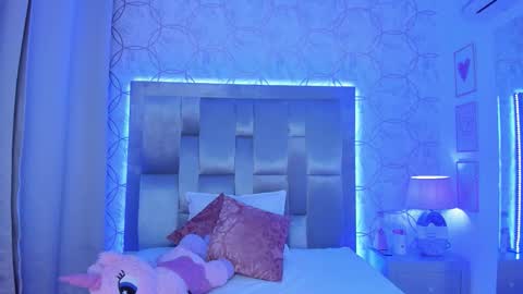 AlliceWinter online show from November 2025 12:15:02 PM