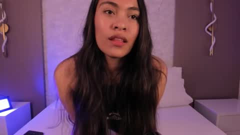 Snapshot of allie_bruce chatting on March 2026 02:27:02 AM A L L I E online show from March 2026 02:27:02 AM