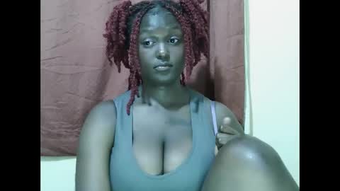 Snapshot of allie_quin chatting on September 2025 10:46:01 PM Allie online show from September 2025 10:46:01 PM