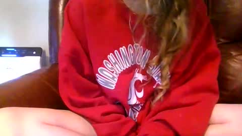 Snapshot of alliebearx chatting on March 2026 04:36:01 PM alliebearx online show from March 2026 04:36:01 PM