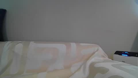 Snapshot of alliebearx chatting on April 2026 06:08:02 PM alliebearx online show from April 2026 06:08:02 PM