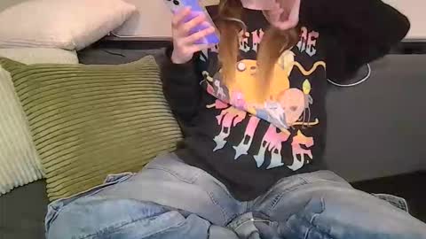 Snapshot of alliebearx chatting on April 2026 03:09:02 AM alliebearx online show from April 2026 03:09:02 AM