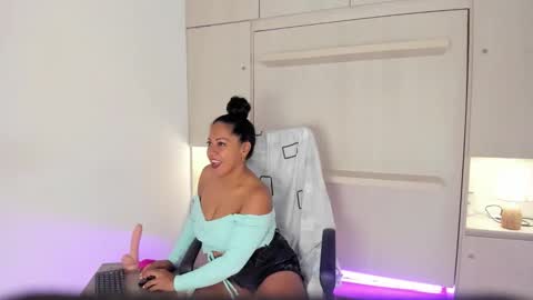 ALISON   online show from February 2026 07:35:01 PM