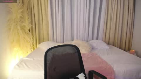 Allie  online show from May 2026 04:03:01 PM