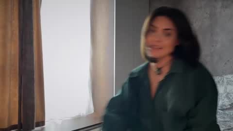 Snapshot of alliesynns chatting on April 2026 02:50:01 PM Allie online show from April 2026 02:50:01 PM