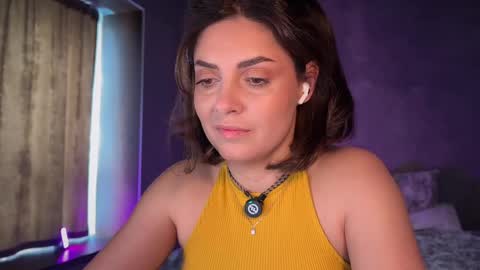 Snapshot of alliesynns chatting on April 2026 02:21:01 PM Allie online show from April 2026 02:21:01 PM