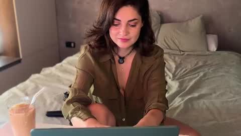 Allie online show from July 2026 07:15:02 AM
