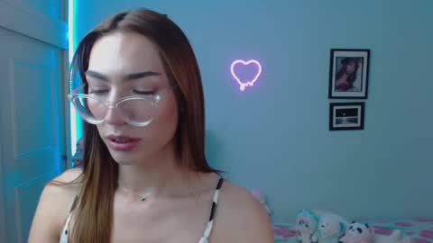 Snapshot of allisonblossom chatting on January 2025 02:56:01 AM online show from January 2025 02:56:01 AM