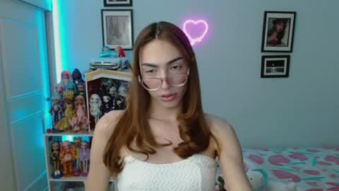 Snapshot of allisonblossom chatting on February 2025 11:47:01 PM online show from February 2025 11:47:01 PM