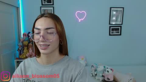 Snapshot of allisonblossom chatting on February 2025 11:45:01 PM online show from February 2025 11:45:01 PM