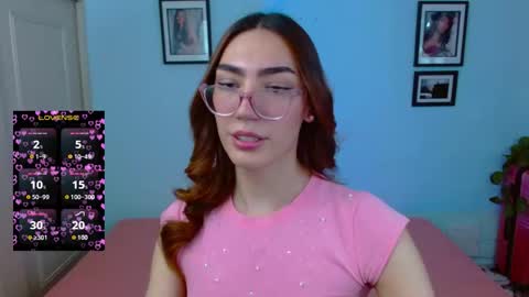 Snapshot of allisonblossom chatting on October 2025 03:57:02 PM online show from October 2025 03:57:02 PM