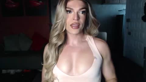 Snapshot of allisonfit chatting on July 2026 11:38:02 AM Allison Victoria online show from July 2026 11:38:02 AM