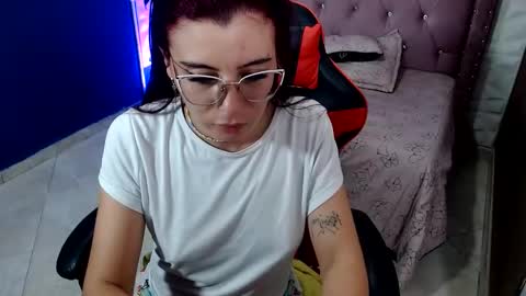 Snapshot of allisonlove_88 chatting on January 2025 09:47:02 AM ALLISON online show from January 2025 09:47:02 AM