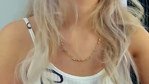 AllisonSweetie online show from October 2025 09:24:02 AM