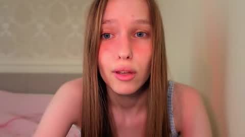 Snapshot of alllura chatting on March 2026 07:16:02 AM Axi online show from March 2026 07:16:02 AM