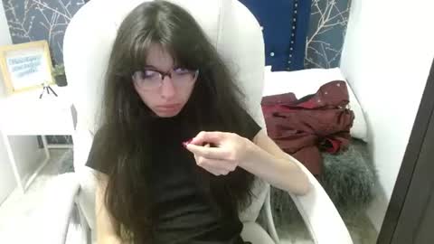 Snapshot of alllyson_ chatting on June 2026 12:32:02 AM alison online show from June 2026 12:32:02 AM