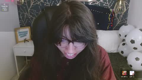 Snapshot of alllyson_ chatting on June 2026 08:55:02 PM alison online show from June 2026 08:55:02 PM